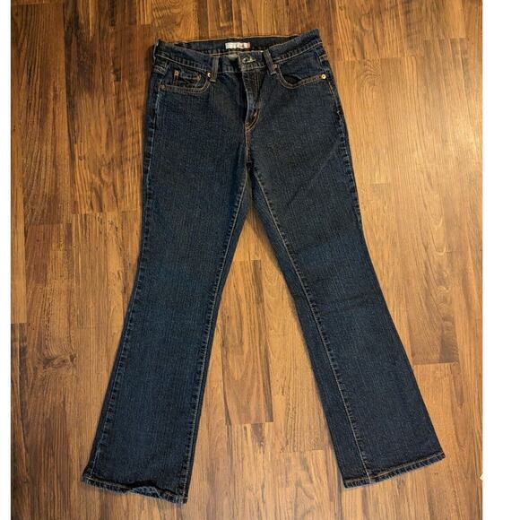 Levi's Women's 515 Classic Dark Wash Bootcut Jeans Size 6 Slim Y2K - Picture 2 of 6